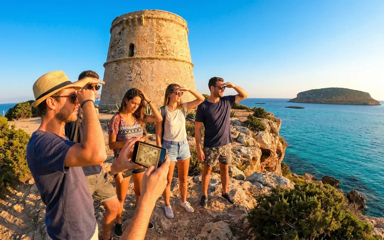 Escape game The Corsair Coast - Ibiza · Harbour, marina & Sa Penya