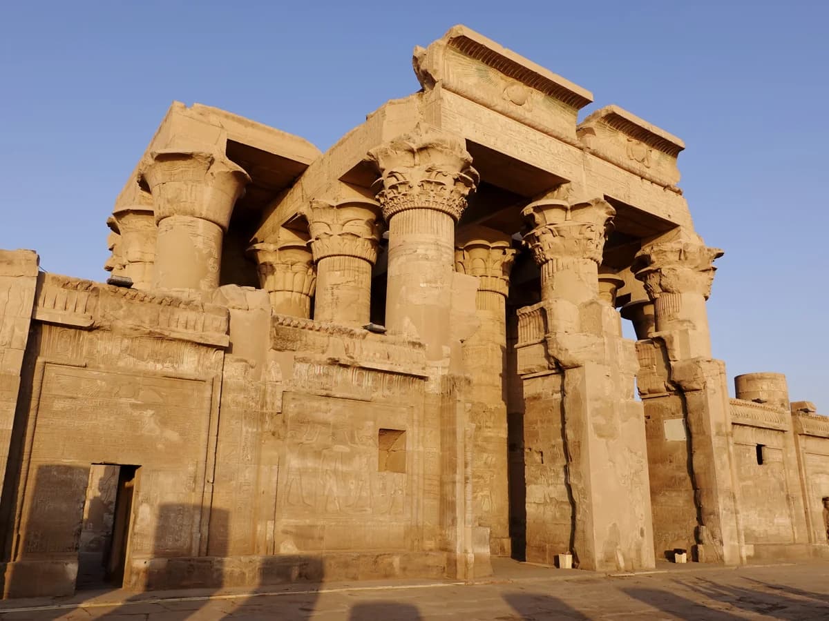 Intérieur du Temple de Kom Ombo