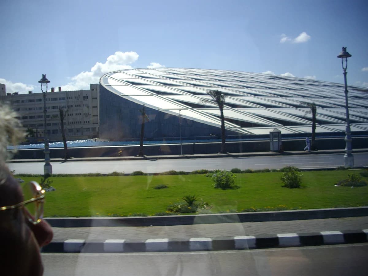 Intérieur de la Bibliotheca Alexandrina (Musées)